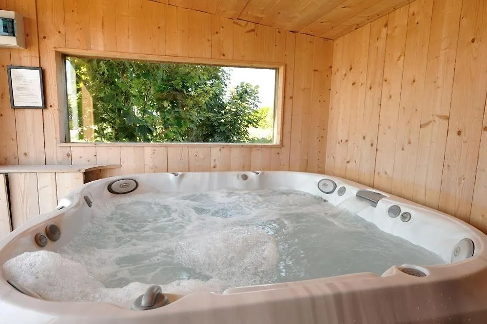 Hébergement de vacances Ker Gana Sauna, Jacuzzi, Poele A Bois Plourin