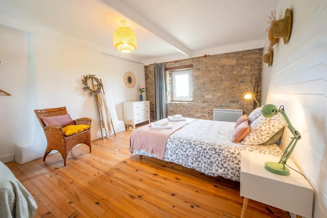 Ker Gana Sauna, Jacuzzi, Poele A Bois Plourin  0*, Plourin (Finistere)