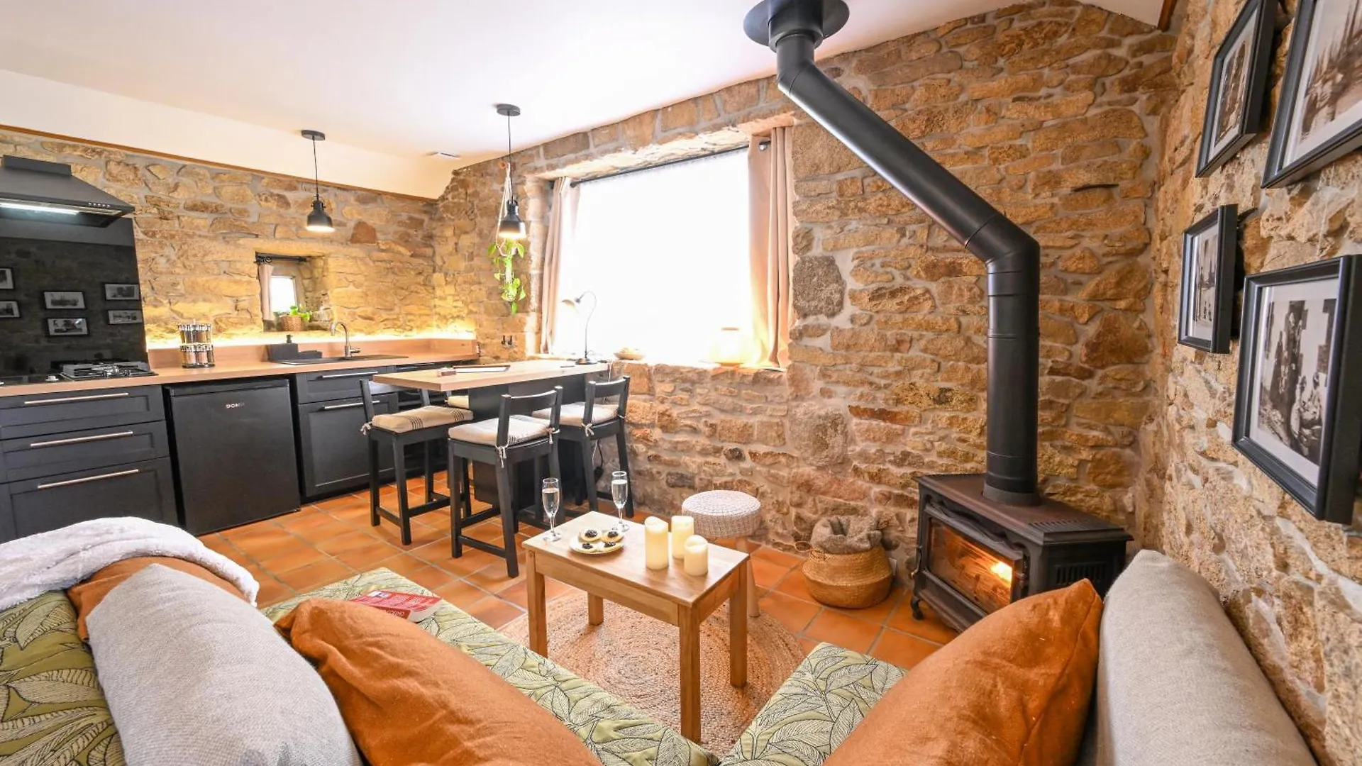 Ker Gana Sauna, Jacuzzi, Poele A Bois Plourin  0*, Plourin (Finistere) Γαλλία